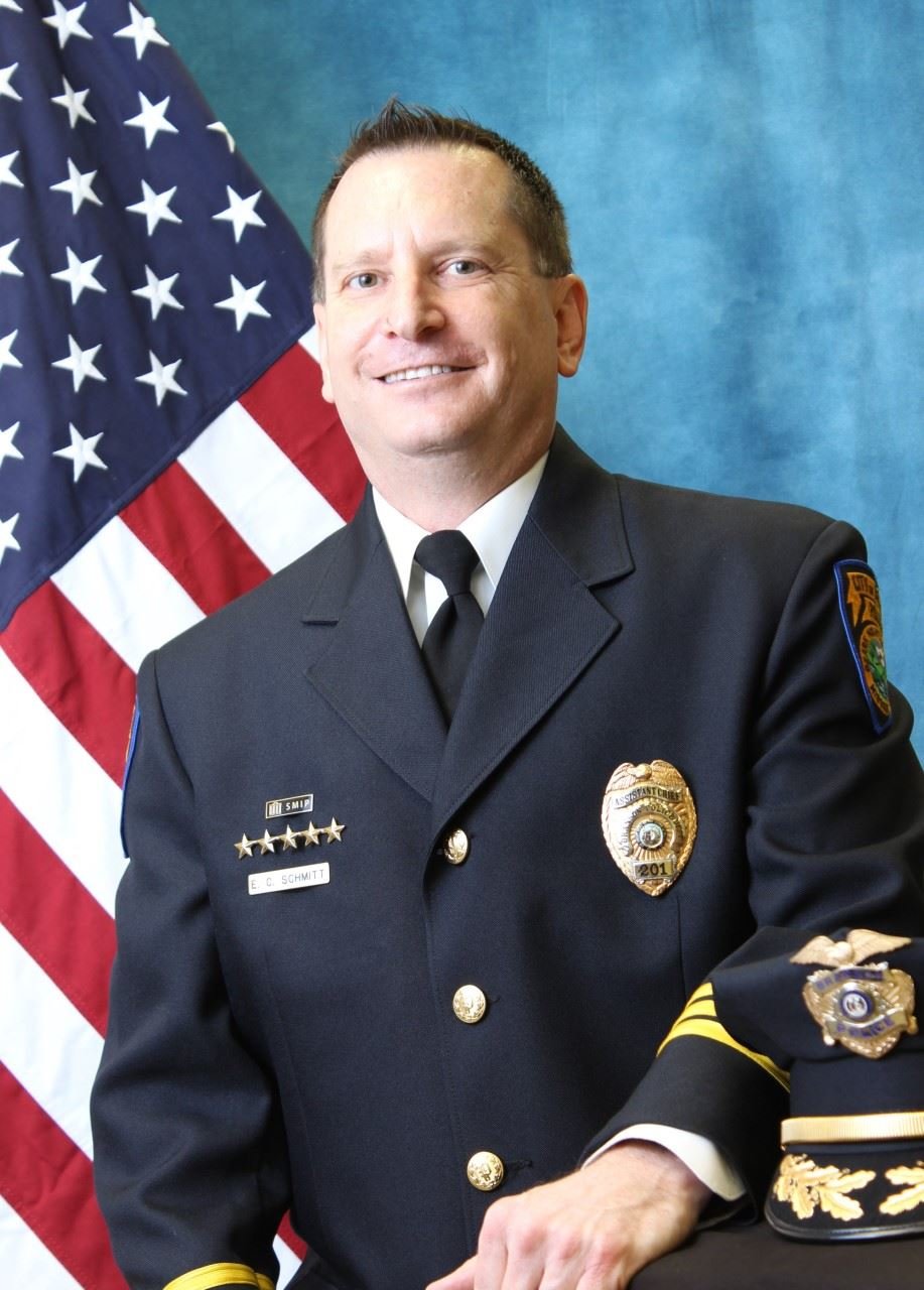 Eric Schmitt has 25 years of law enforcement experience.